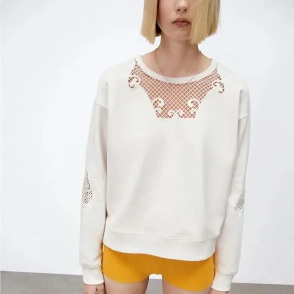 ZARA EMBROIDERED EYELET SWEATSHIRT‎